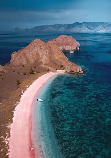 bali-komodo-dragons-reefs-rice-fields-pulau-komodo-indonesia