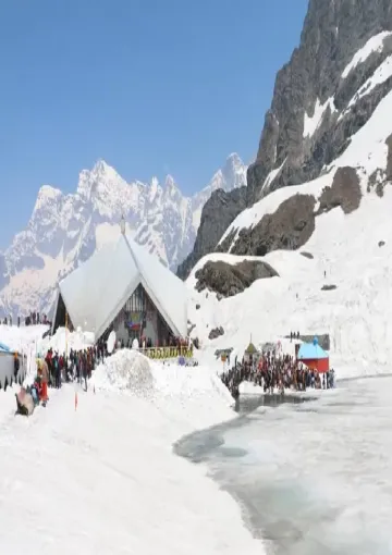 hemkund-sahib-valley-of-flowers-trek-india