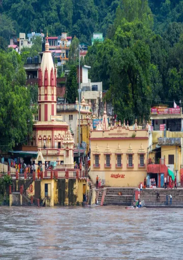 spiritual-rishikesh-ashrams-rafting-india
