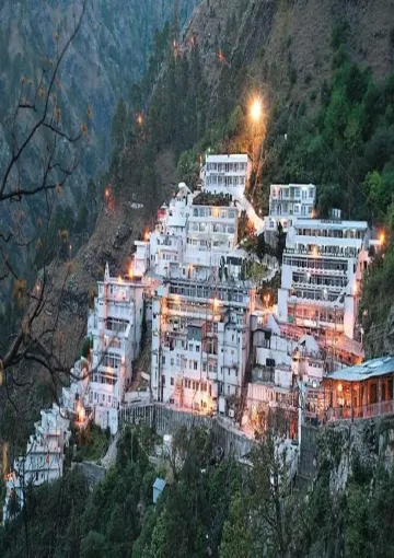 vaishno-devi-trek-patnitop-adventure-katra-india